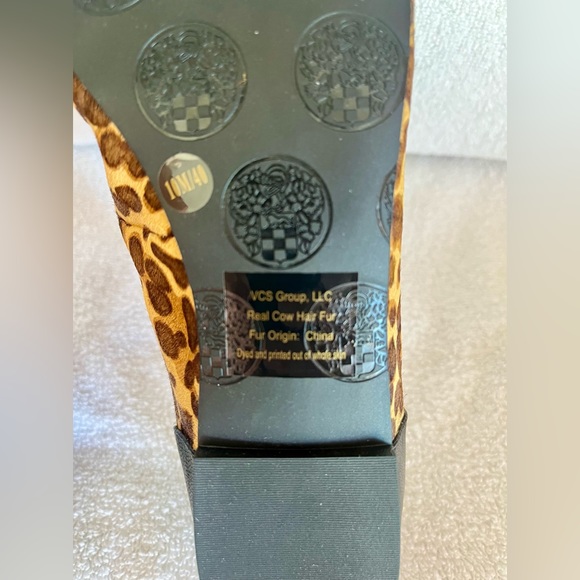 New Vince Camuto size 10, black flat - Picture 6 of 7